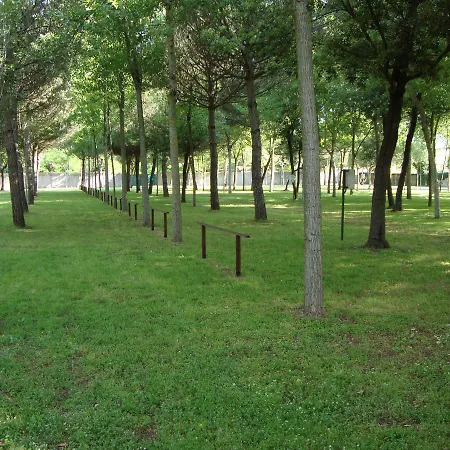 Village Кемпінг *