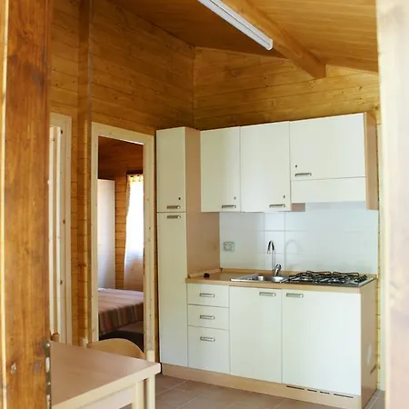 Village * В'яреджо