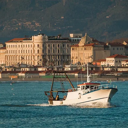 Кемпінг Village