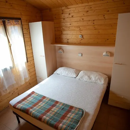 Village * В'яреджо