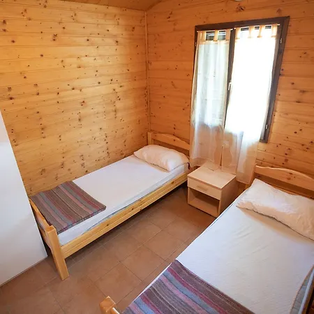 Кемпінг Village