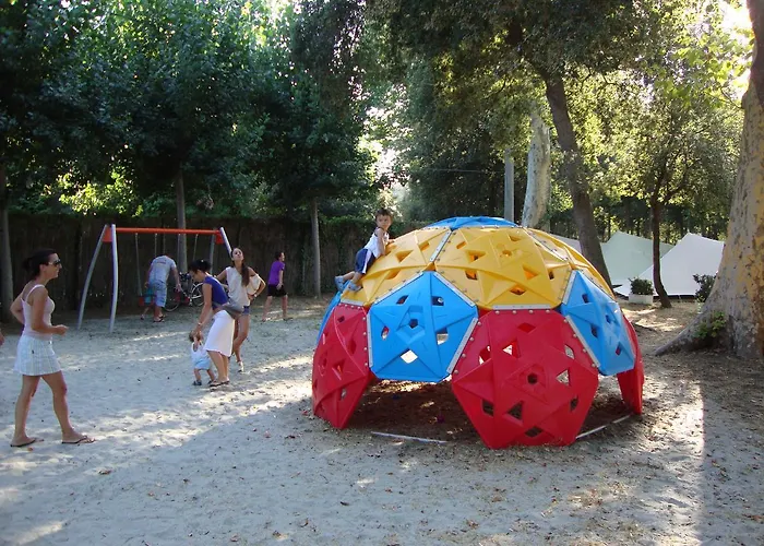 Village Κάμπινγκ Βιαρέτζιο